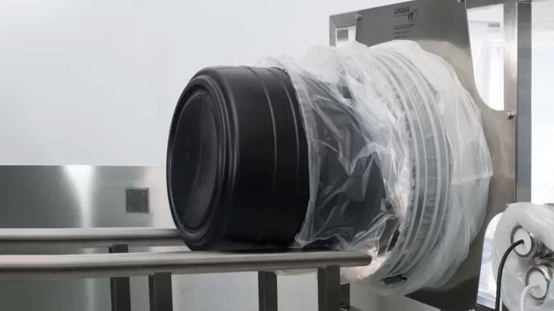 CurTec Super Weithalsfass verbunden mit einem Lugaia Isolator